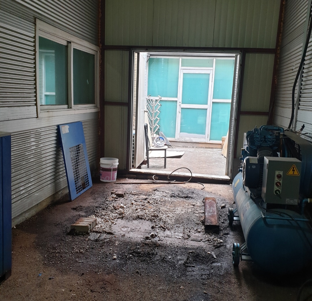 31396258_L3THBAUo_941913801d1f986332f74663b5b94e34edbb970a.jpg 이미지크게보기